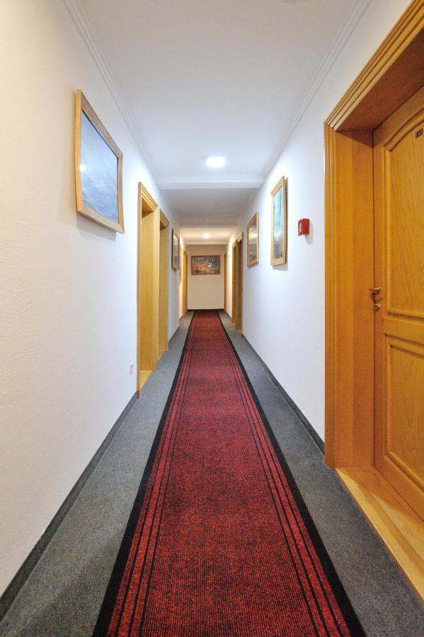 Hotel Lav Neum Buitenkant foto