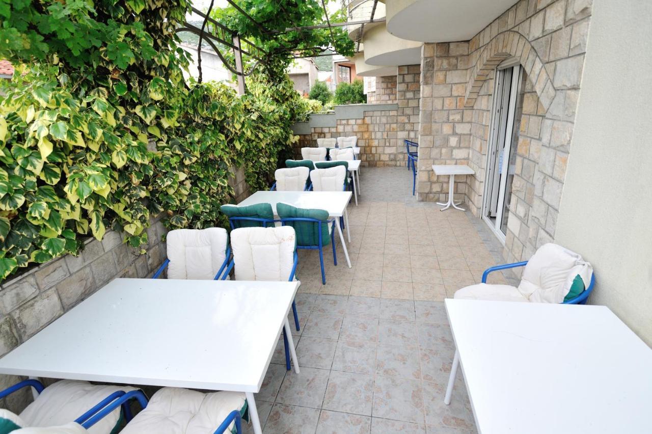 Hotel Lav Neum Buitenkant foto