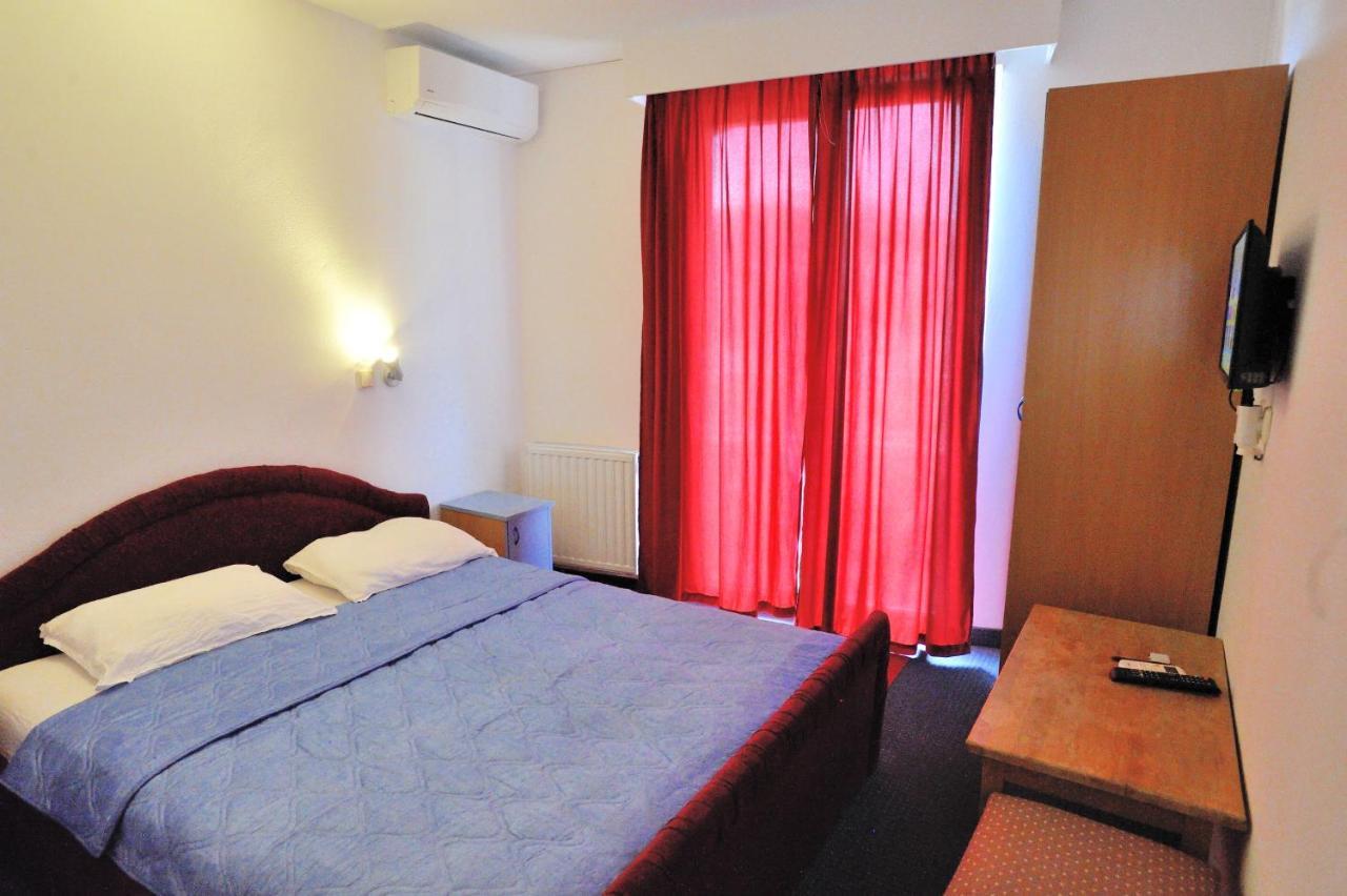 Hotel Lav Neum Buitenkant foto