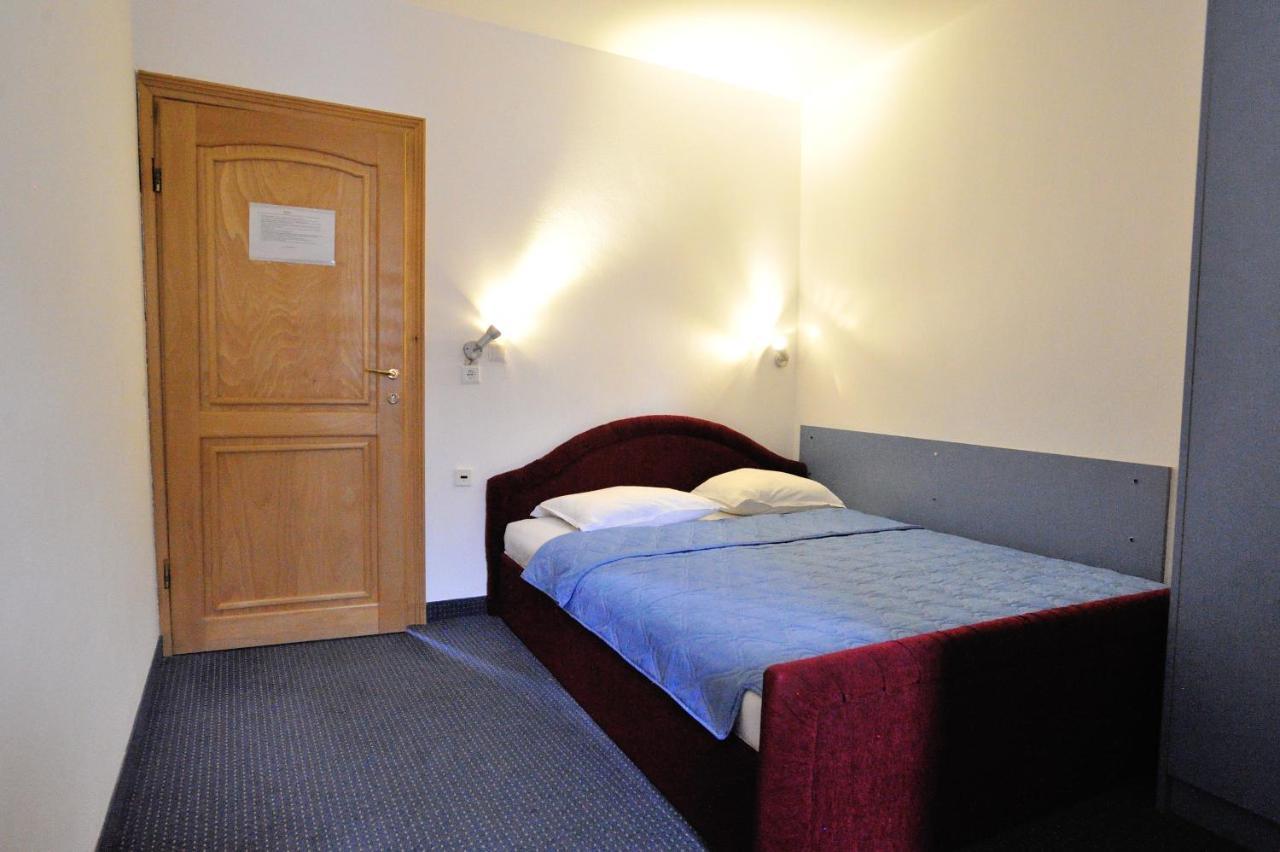 Hotel Lav Neum Buitenkant foto