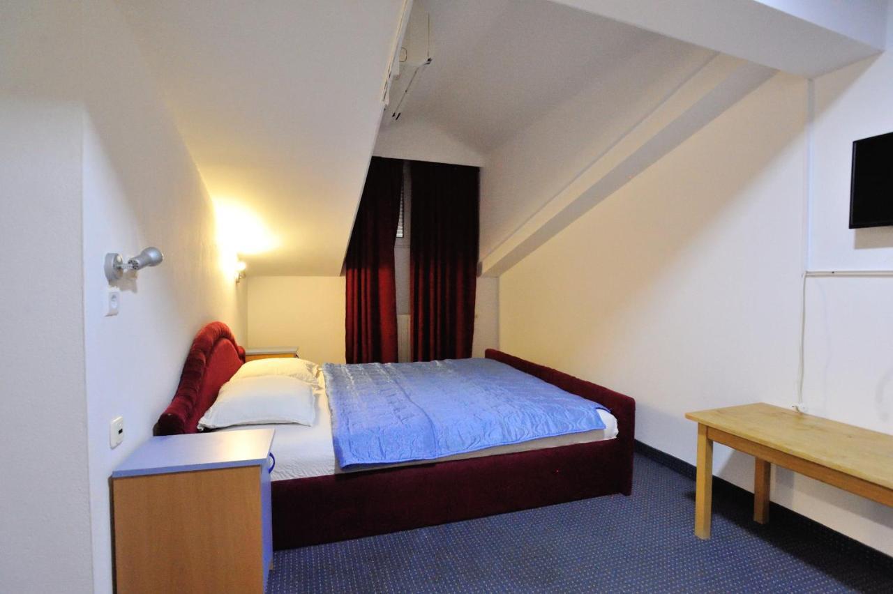 Hotel Lav Neum Buitenkant foto