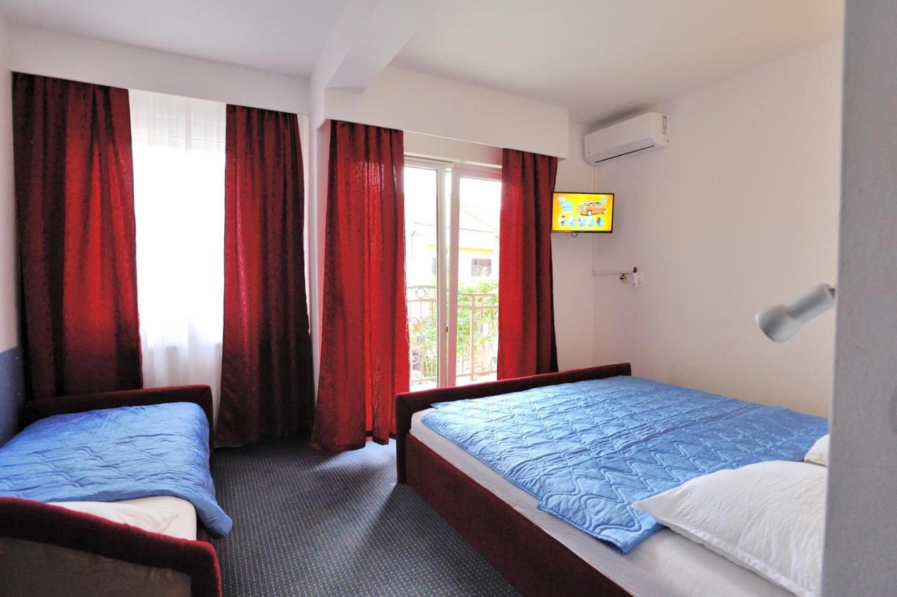 Hotel Lav Neum Buitenkant foto
