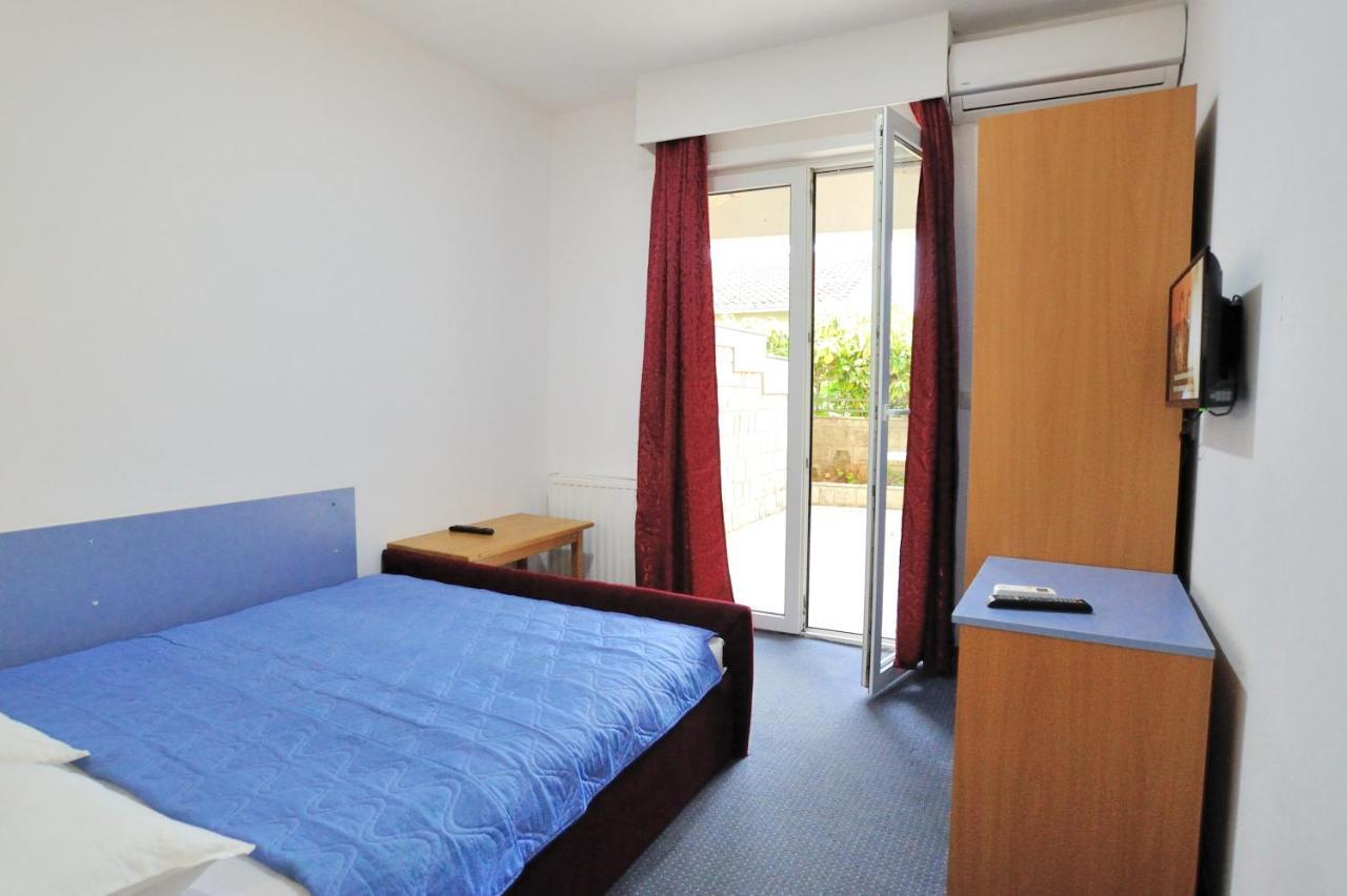 Hotel Lav Neum Buitenkant foto