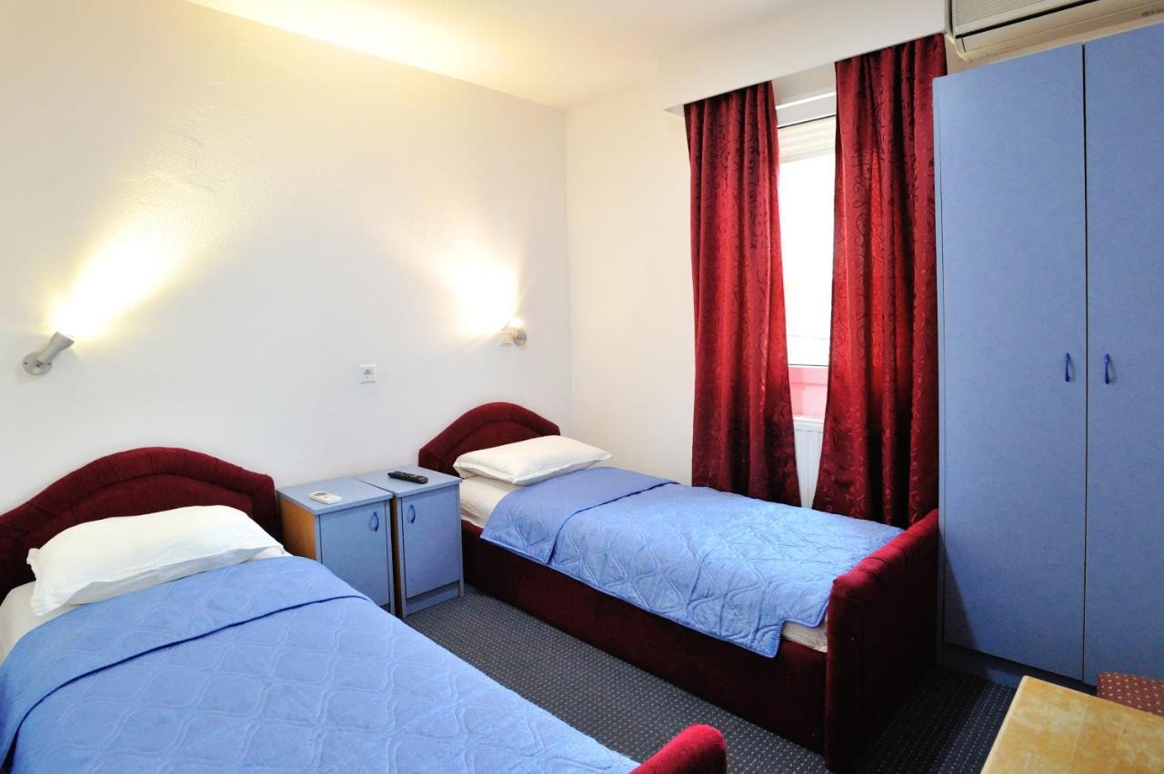 Hotel Lav Neum Buitenkant foto