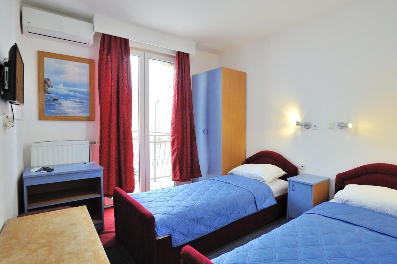 Hotel Lav Neum Buitenkant foto