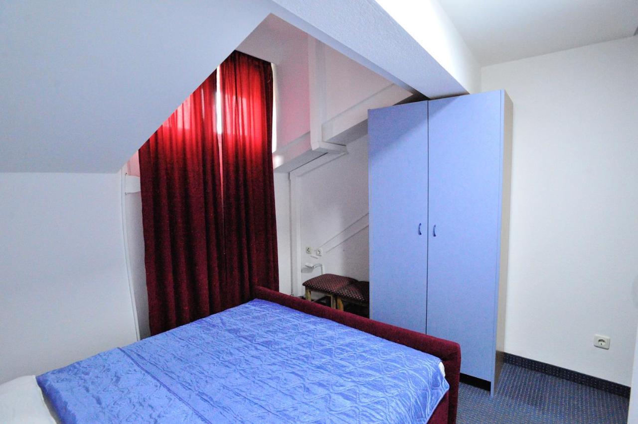 Hotel Lav Neum Buitenkant foto