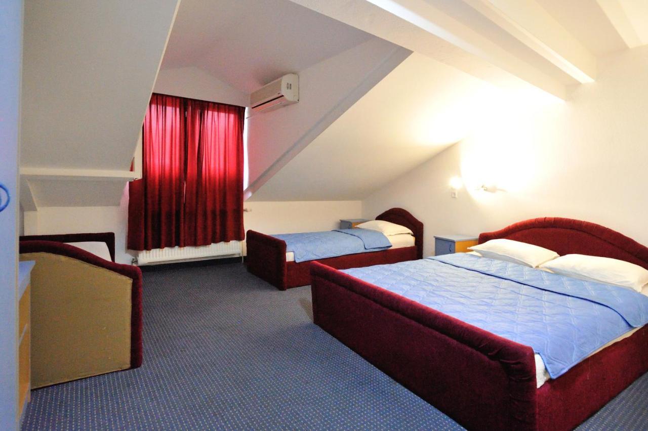 Hotel Lav Neum Buitenkant foto