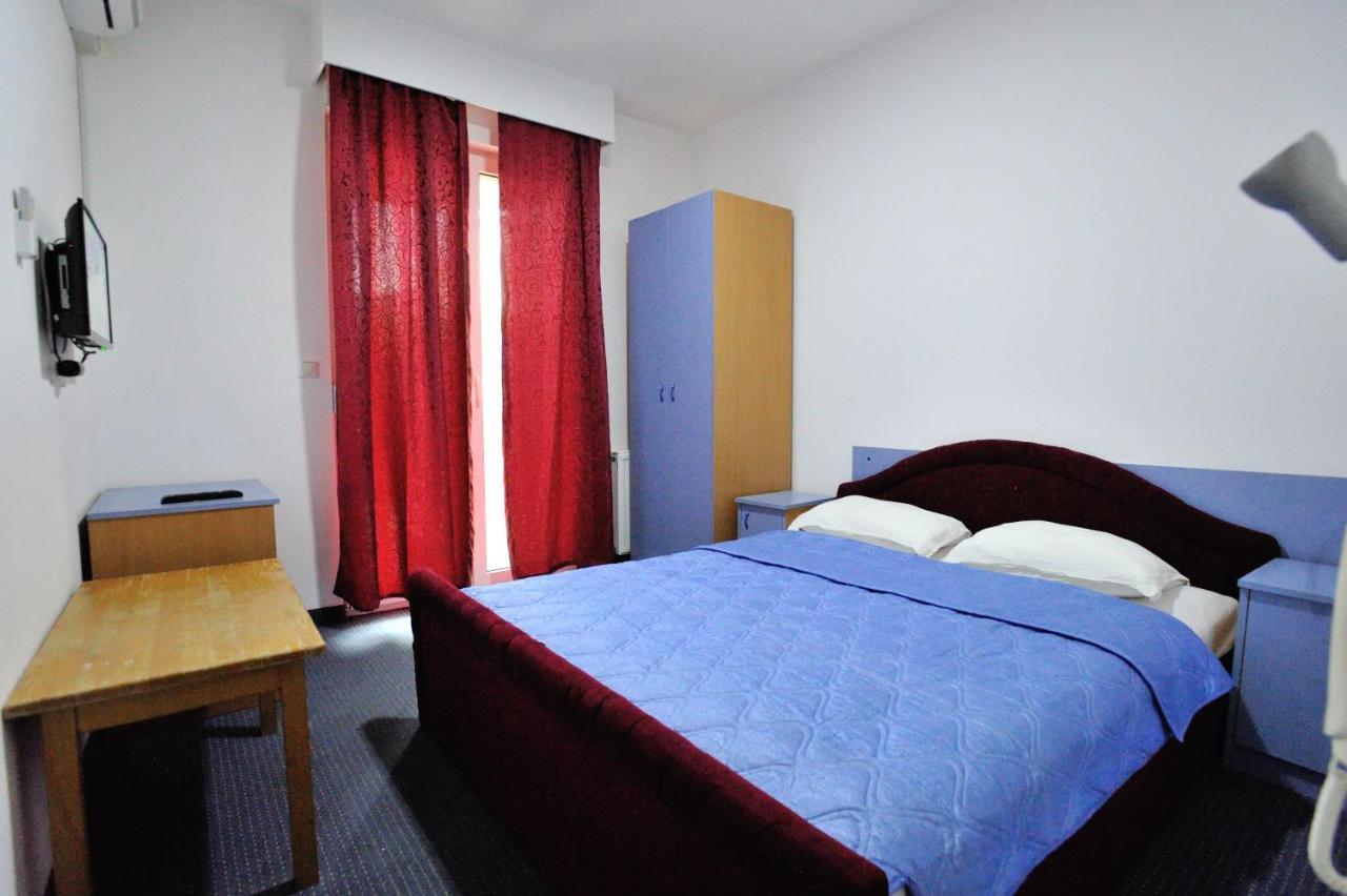 Hotel Lav Neum Buitenkant foto