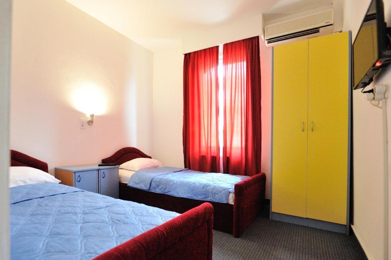 Hotel Lav Neum Buitenkant foto