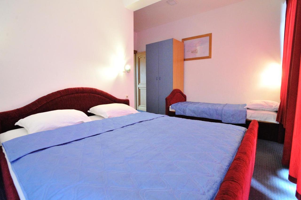 Hotel Lav Neum Buitenkant foto
