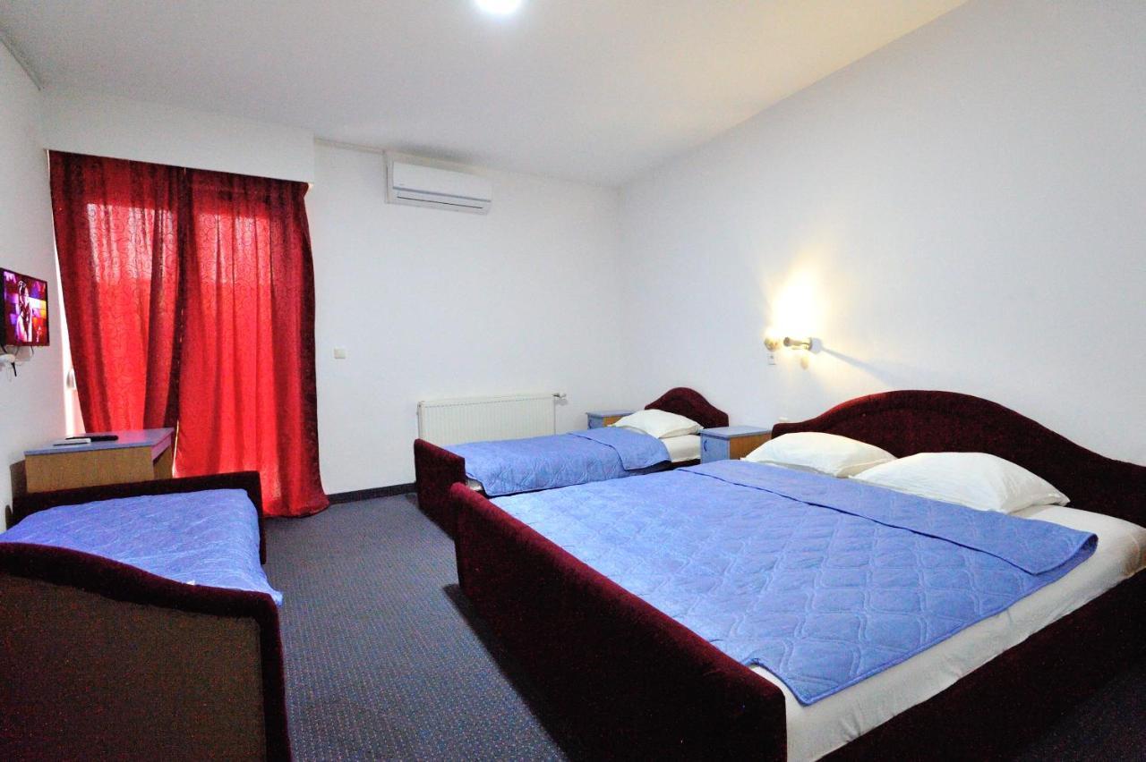 Hotel Lav Neum Buitenkant foto