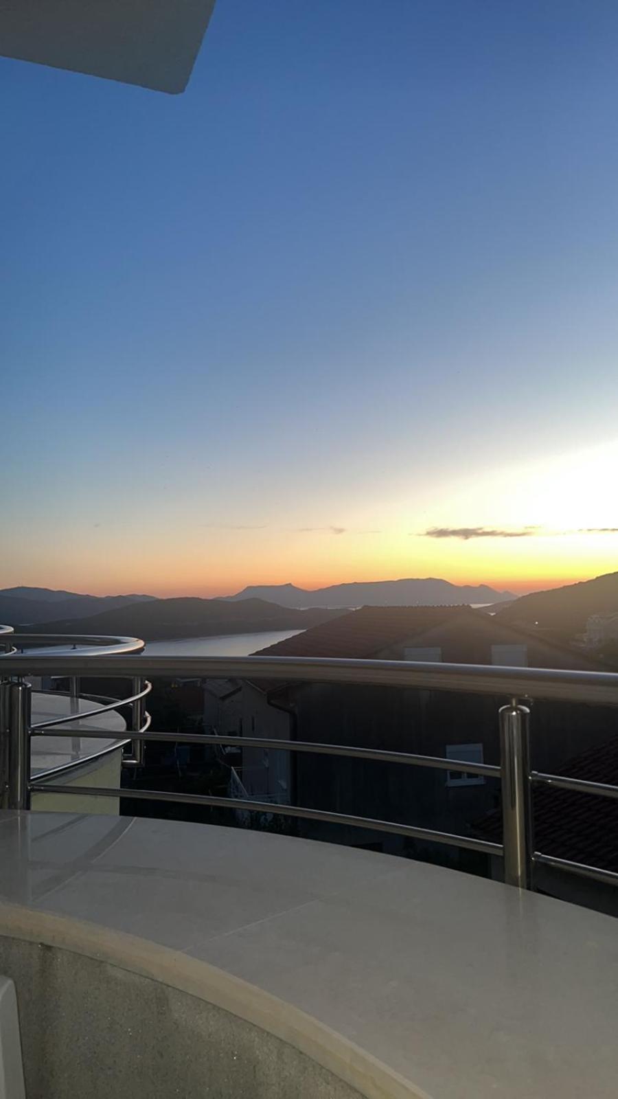 Hotel Lav Neum Buitenkant foto