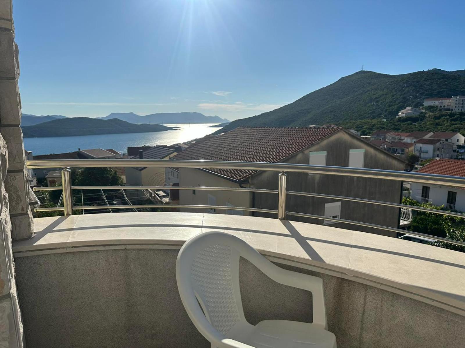 Hotel Lav Neum Buitenkant foto