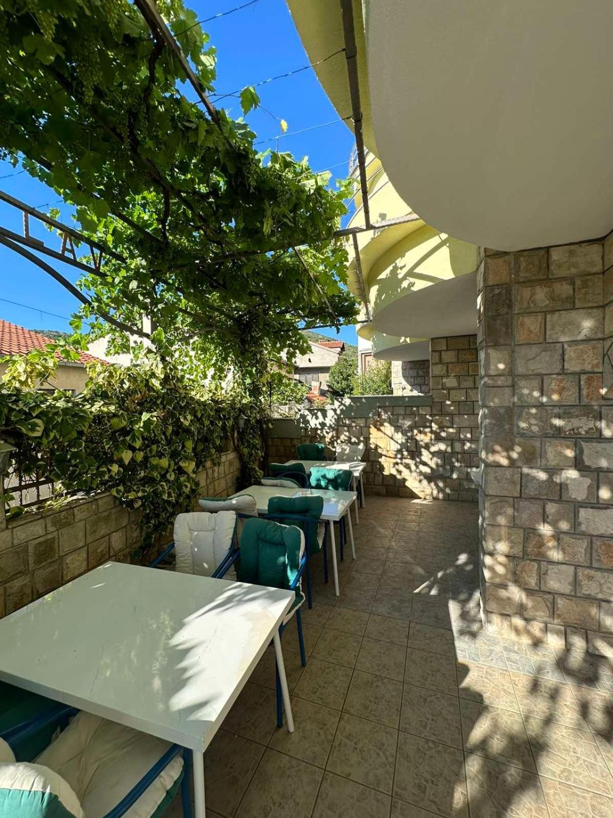 Hotel Lav Neum Buitenkant foto